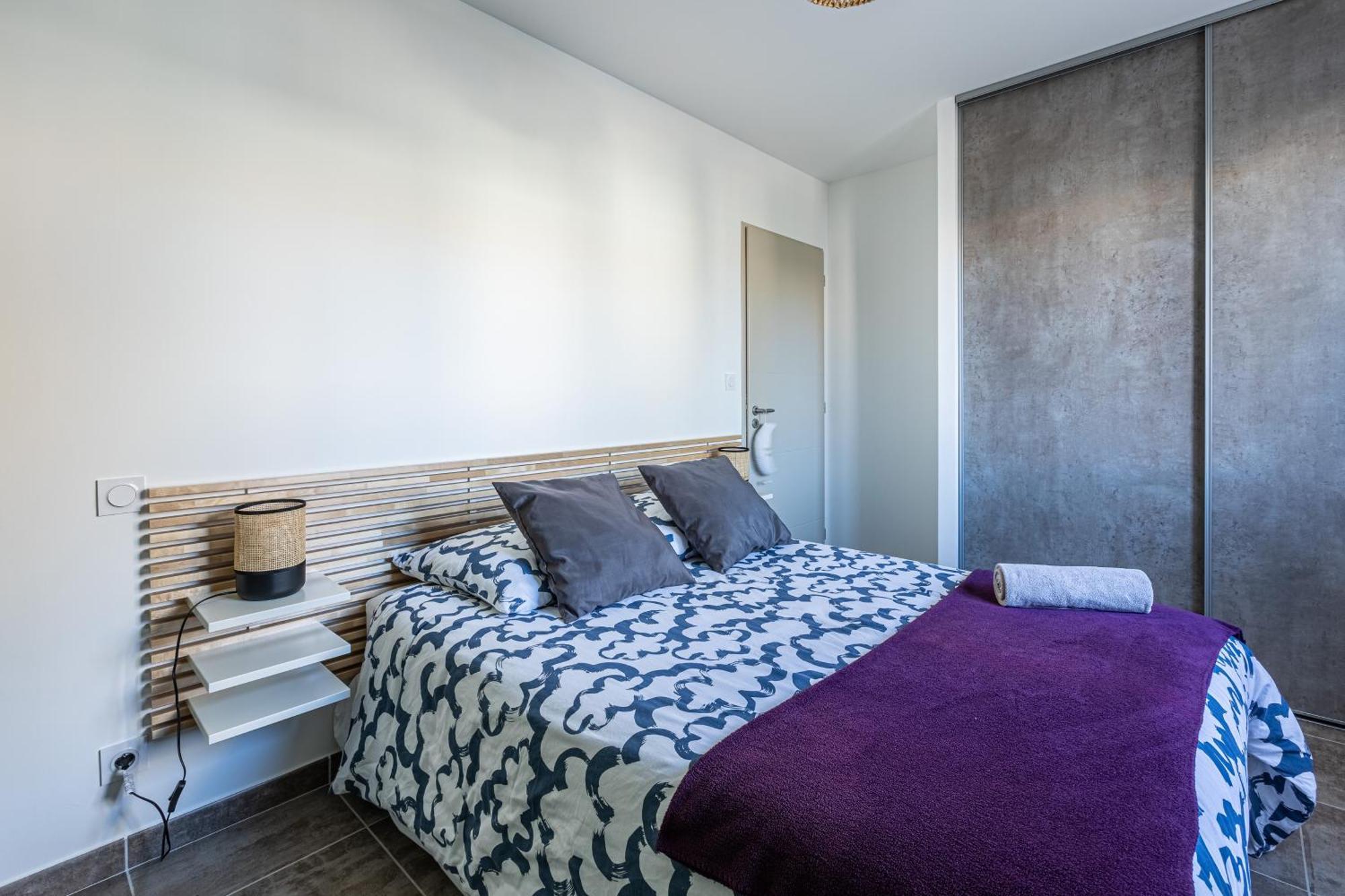 Hébergement de vacances ღ L'orb Enchante - Piscine Chauffee, Clim, Netflix